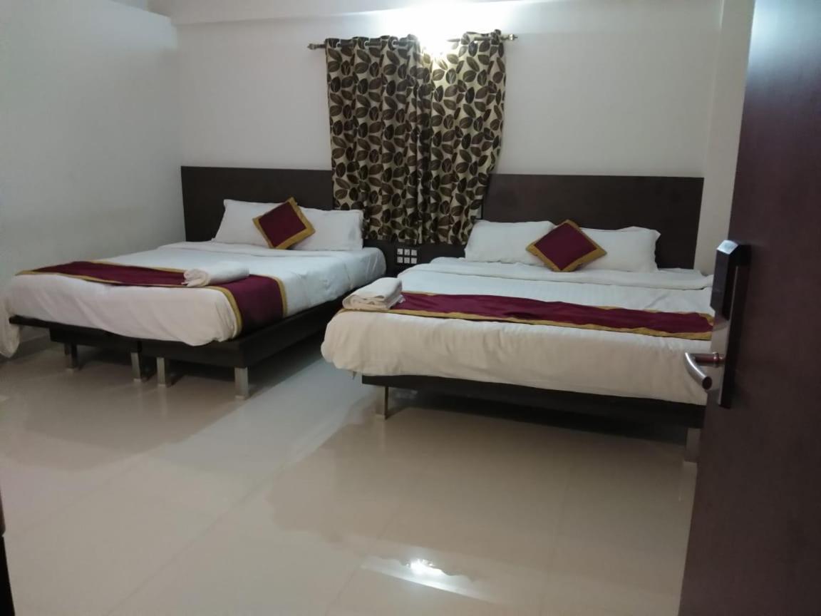 Hotel Grand Kubera Чикмагалур Экстерьер фото